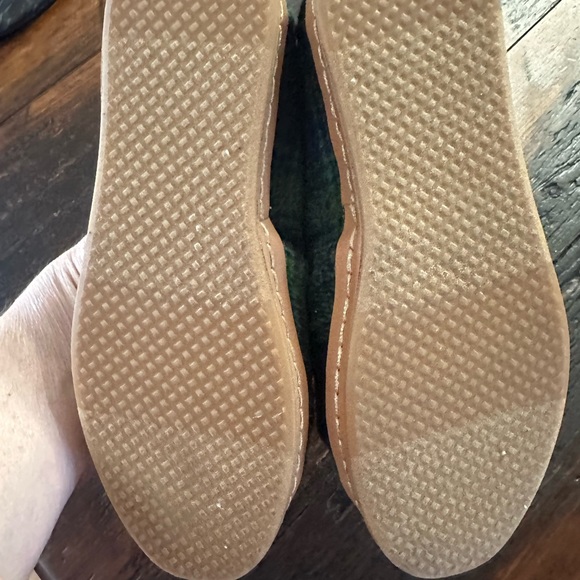 Toms! - Picture 2 of 5